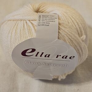 1 Ball Ella Rae Classic Superwash Worsted Wool Yarn #01 Snow Day 219 yd
